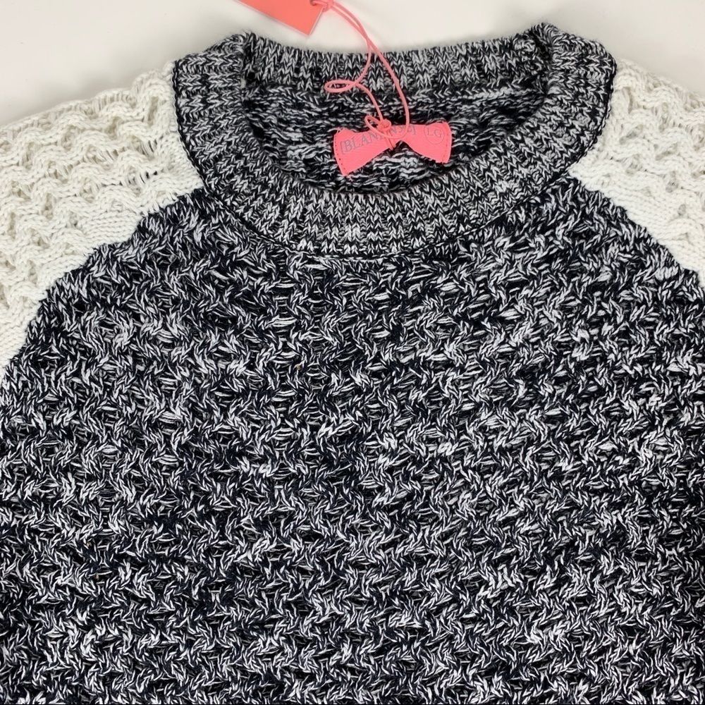 BLANK NYC GIRLS BLACK & CREAM RAGLAN SWEATER - Picture 3 of 7